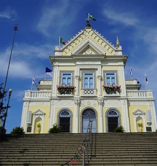 A Basílica Santuário de Nossa Senhora da Penha de França, no Rio de Janeiro.