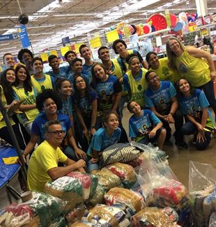 Um dos grupos de voluntários durante a Coleta em Brasília, 2018.