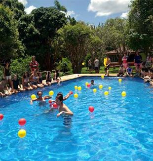 Momento de jogos na Jornada dos Colegiais de Petrópolis